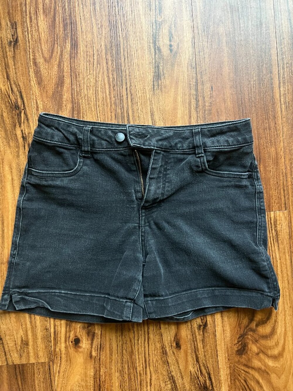 d. jeans Black Cargo Shorts Women’s 8 Utility Y2K Pocketed Streetwear